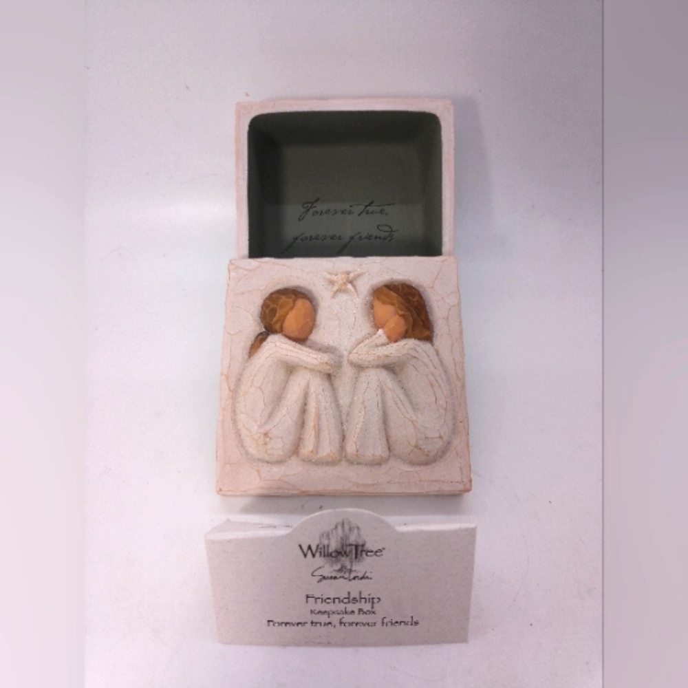 Willow Tree Friendship Keepsake Box 2003 #26602 Vintage